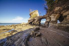 Pantai Watuparunu